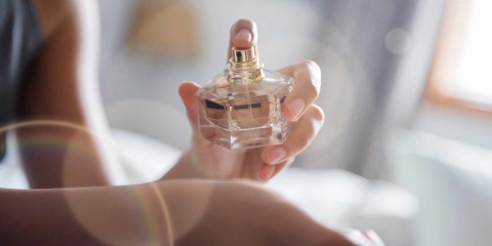 consejos para usar perfume de mujer