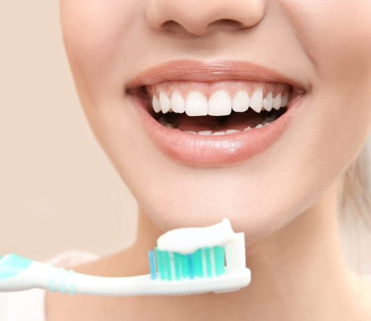 ¿Sabías que el lavarte los dientes podría posponer el Alzheimer? el lavarte los dientes podría posponer el Alzheimer