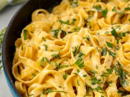 Te enseñamos a preparar Fettuccine Alfredo receta de Fettuccine Alfredo