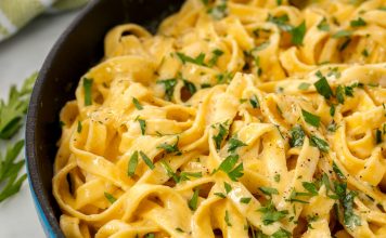 Te enseñamos a preparar Fettuccine Alfredo receta de Fettuccine Alfredo