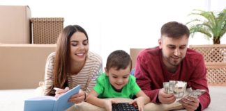 ¿Sabes la importancia de hablar con tus hijos sobre el dinero? Enseñarle a los niño a ahorrar