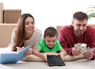 ¿Sabes la importancia de hablar con tus hijos sobre el dinero? Enseñarle a los niño a ahorrar