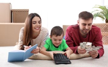 ¿Sabes la importancia de hablar con tus hijos sobre el dinero? Enseñarle a los niño a ahorrar