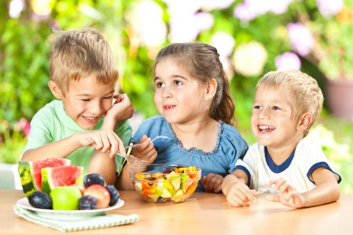 Trucos para hacer que los niños coman de manera saludable