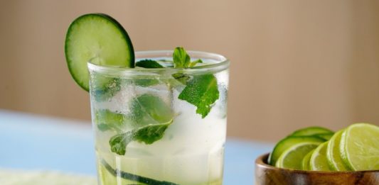 Esta bebida con vodka la querrás hacer en todas tus reuniones bebida con vodka