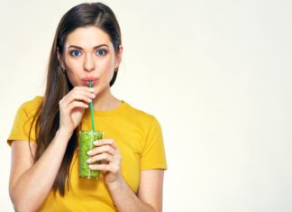 Las razones por las cuales deberías de tomar jugos naturales Las razones por las cuales deberías de tomar jugos naturales