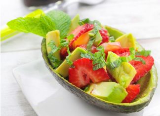 ENSALADA SENCILLA Y SALUDABLE CON AGUACATE