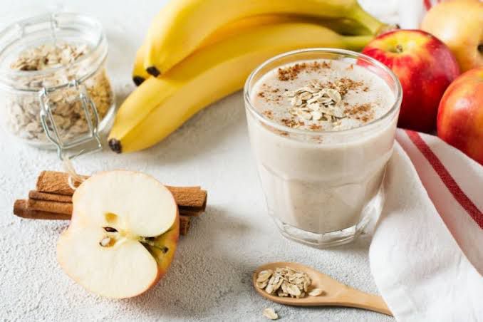 5 licuados con avena para completar tu mañana