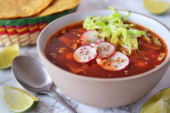 Receta de pozole rojo para estas fiestas patrias