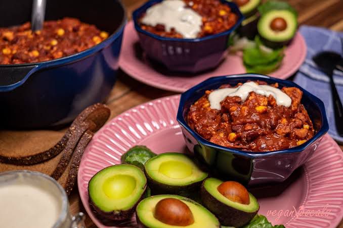 Ven y prepara para la comida este Chili vegano