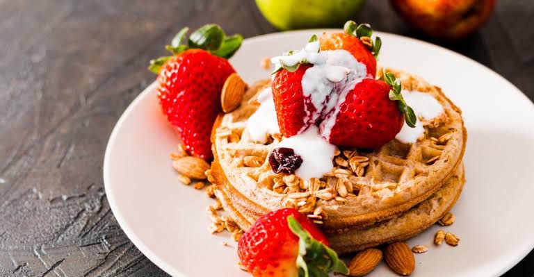 Waffles veganos de avena para un delicioso desayuno