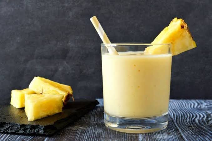 Aprende a preparar este batido de piña y chía