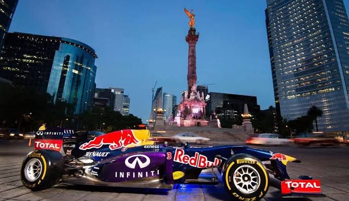 El Checo Pérez dará un show de exhibición en CDMX