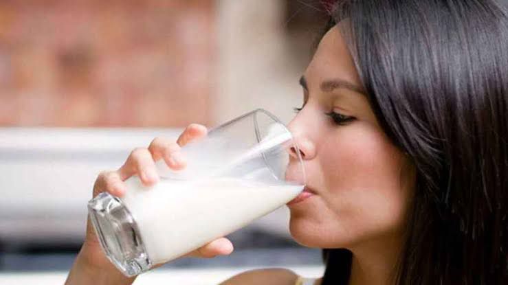 ¿Los adultos no necesitan la leche