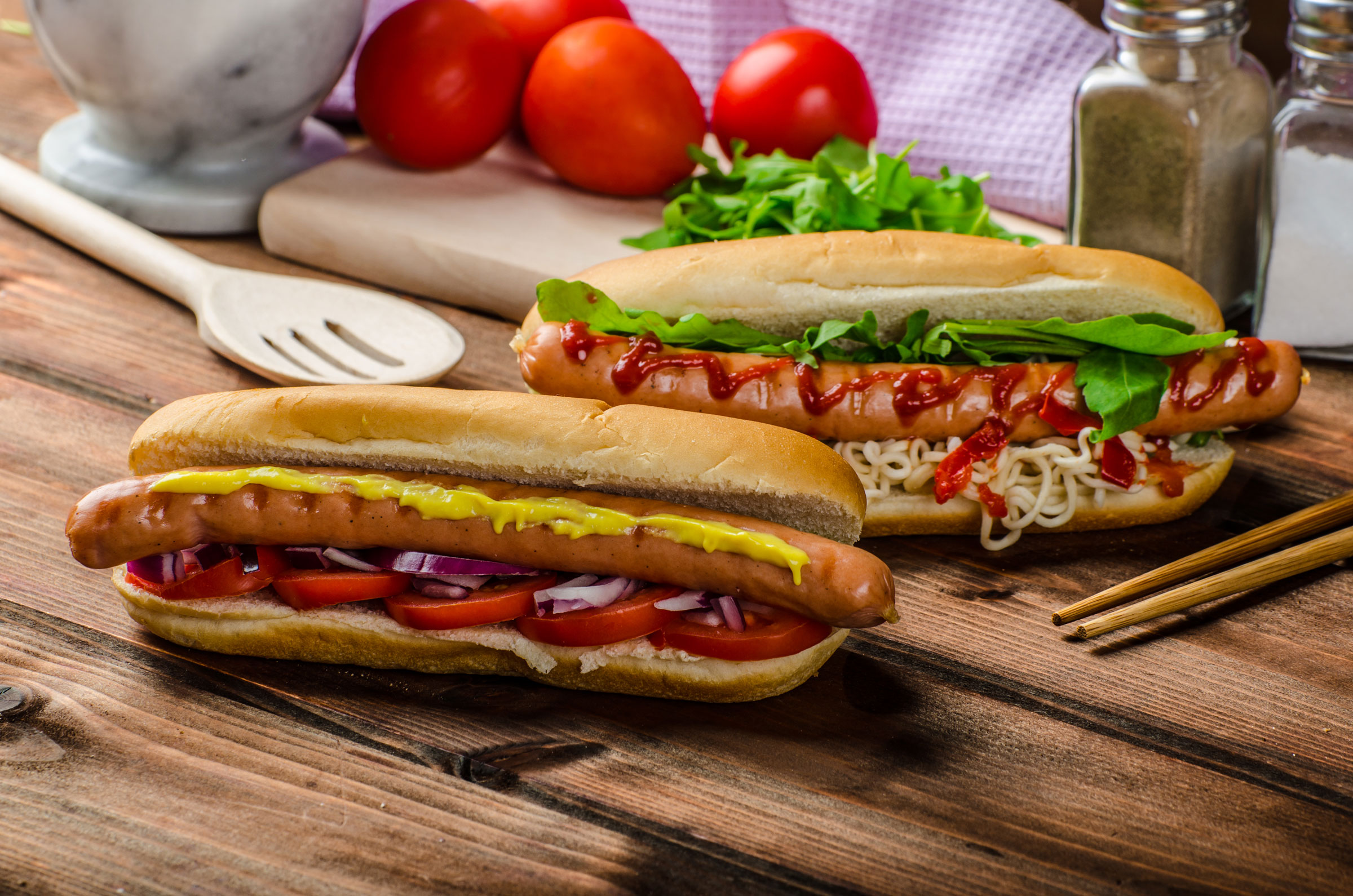 receta-de-hot-dog-con-pico-de-gallo-revista-comebien