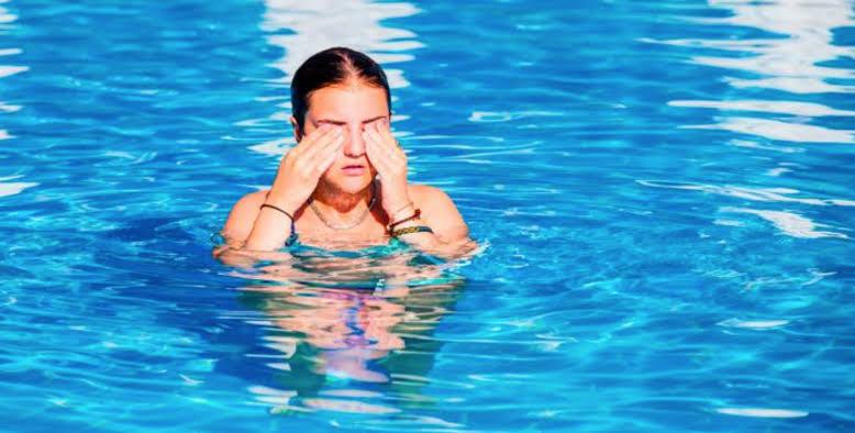 ¿El cloro de la piscina puede provocar alergia en la piel