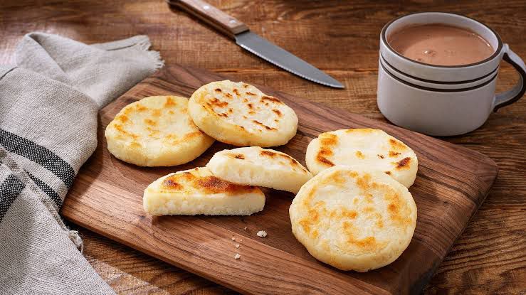 Arepas de harina de trigo para disfrutar en familia