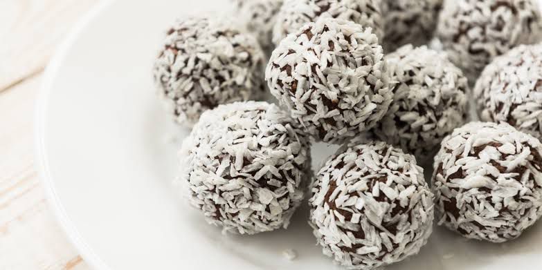 Trufas saludables de avena y arándanos