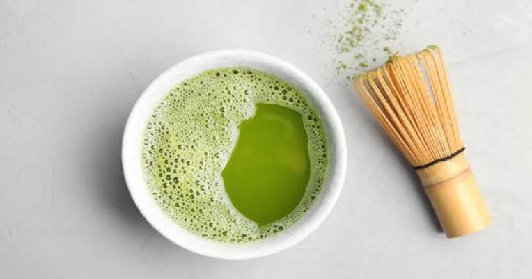 Matcha qué es, propiedades, y cómo tomarlo