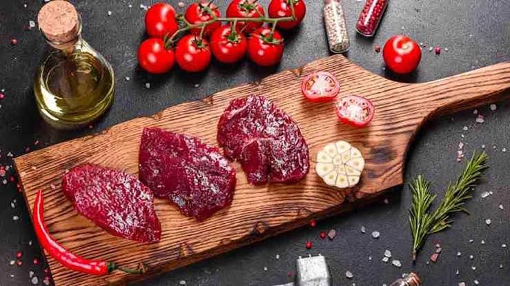 ¿Nos trae beneficios comer carne roja