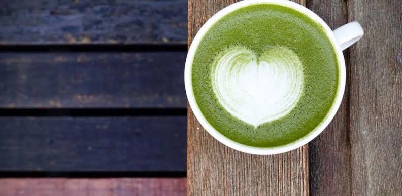 ¿El té de Matcha puede ser una alternativa al café