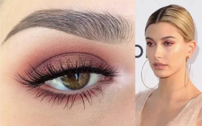 Maquillajes de ojos rosado perla