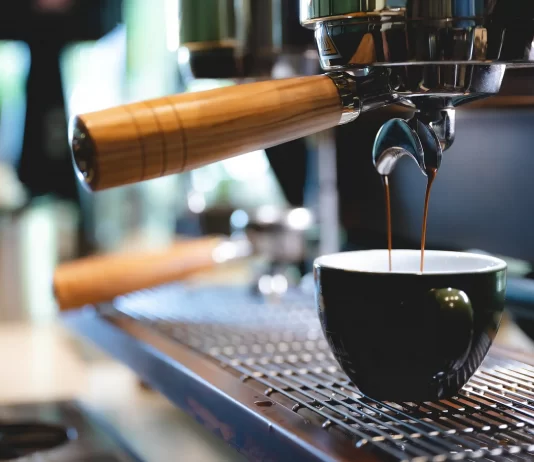 ¿Amante del café? Los altos niveles de cafeína pueden reducir la grasa corporal y el riesgo de diabetes tipo 2 beber cafeina diabetes tipo 2 revista comebien