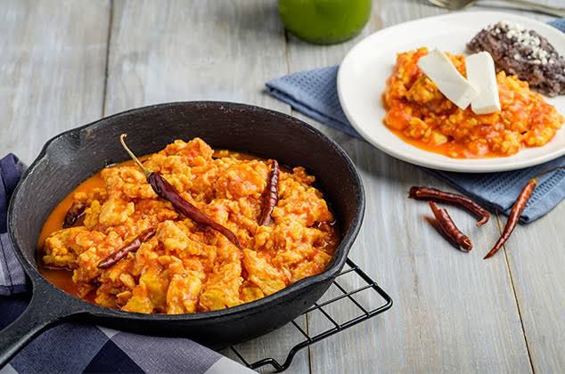 Tradicionales huevos al albañil