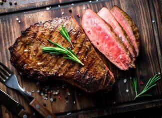 Corte al grill y chimichurri Corte al grill y chimichurri