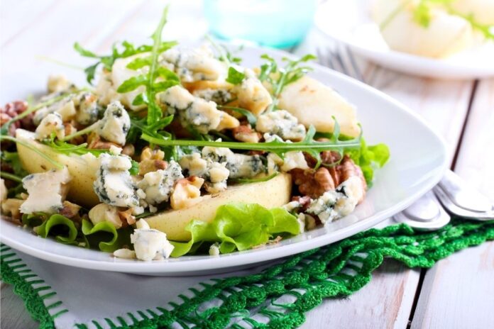 Ensalada-de-Peras-y-Queso-Roquefort-perfecta-combinacion.-