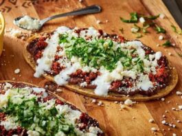 Huaraches de bistec para la comida Huaraches de bistec para la comida