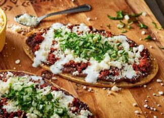 Huaraches de bistec para la comida Huaraches de bistec para la comida