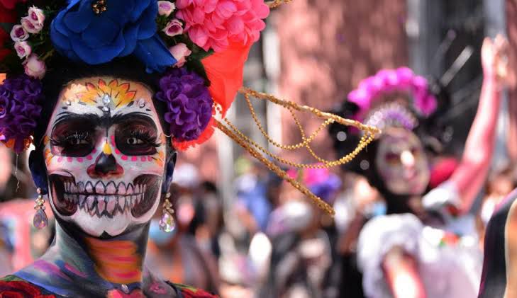 Procesión de Catrinas