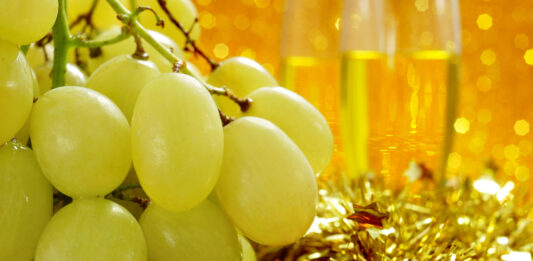 Por qué debes comer 12 uvas en Año Nuevo Por qué debes comer 12 uvas en Año Nuevo