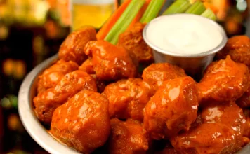 Boneless con salsa de mango habanero Boneless con salsa de mango habanero