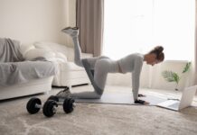 Ejercicios que puedes hacer sentada para tus glúteos Ejercicios que puedes hacer sentada para tus glúteos