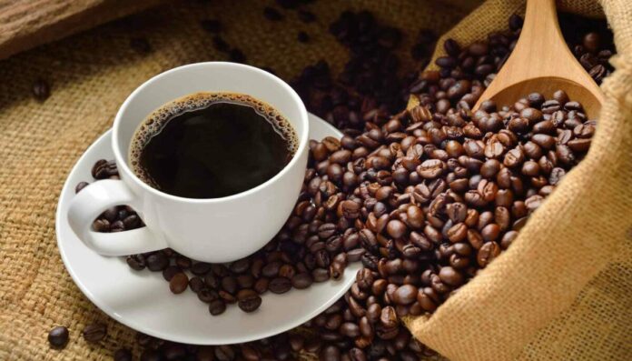 Beneficios de tomar café en la mañana