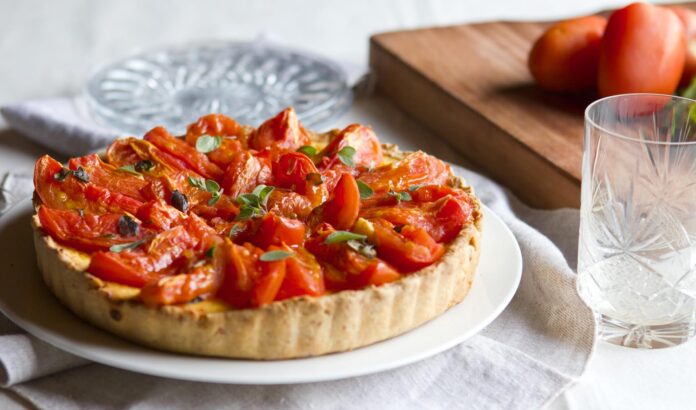 Tarta-de-tomates-rostizados-una-cena-perfecta