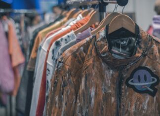 Top 5: Ropa Vintage en CDMX vintage clothes rack