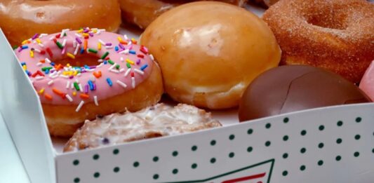 Krispy Kreme celebra la felicidad