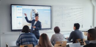 Las 10 carreras con mayor empleo en CDMX Las 10 carreras mejor pagadas en CDMX