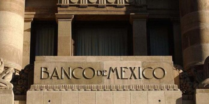 Banxico deja sin cambios su tasa de interés en 11