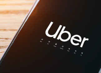 Uber activa opción para que menores viajen solos