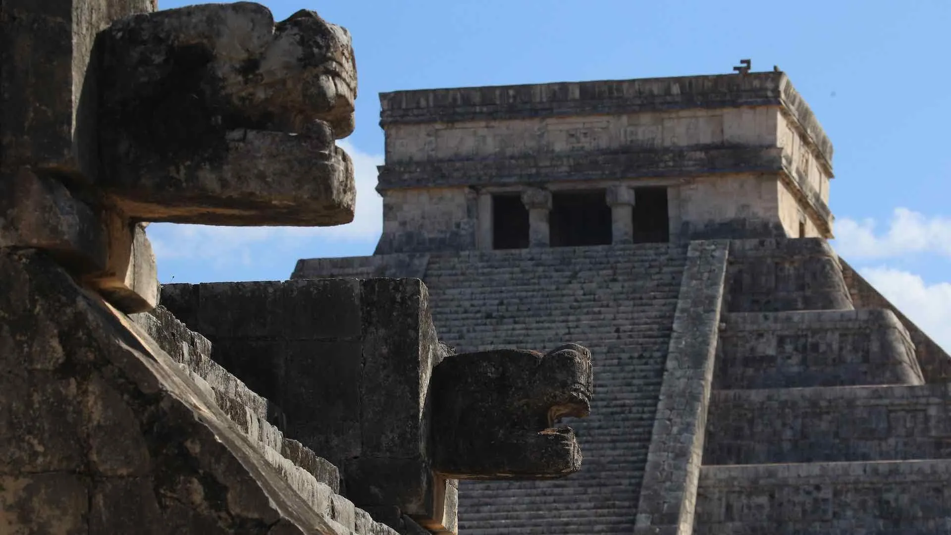 Réplica de la pirámide Kukulkán en CDMX