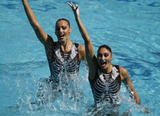 ¿Para qué se ponen grenetina en el cabello las nadadoras olímpicas?