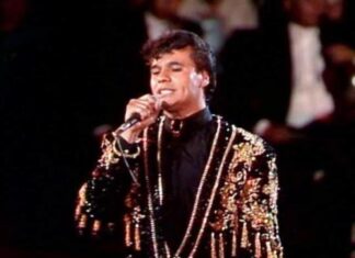 Juan Gabriel tiene su propia muñeca barbie