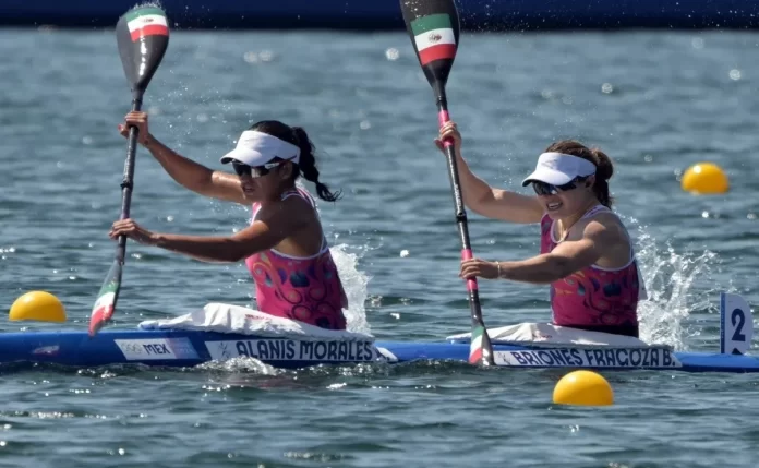 Karina y Beatriz terminan en 3ras en Canotaje