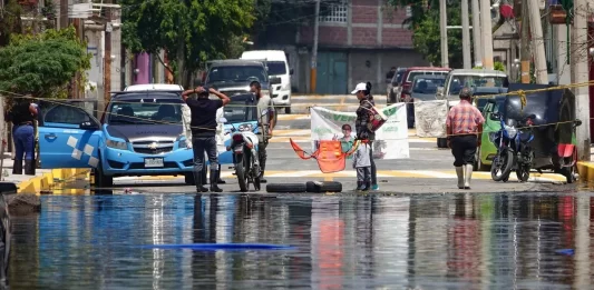 Nivel del agua sigue aumentando en Chalco Nivel del agua sigue aumentando en Chalco