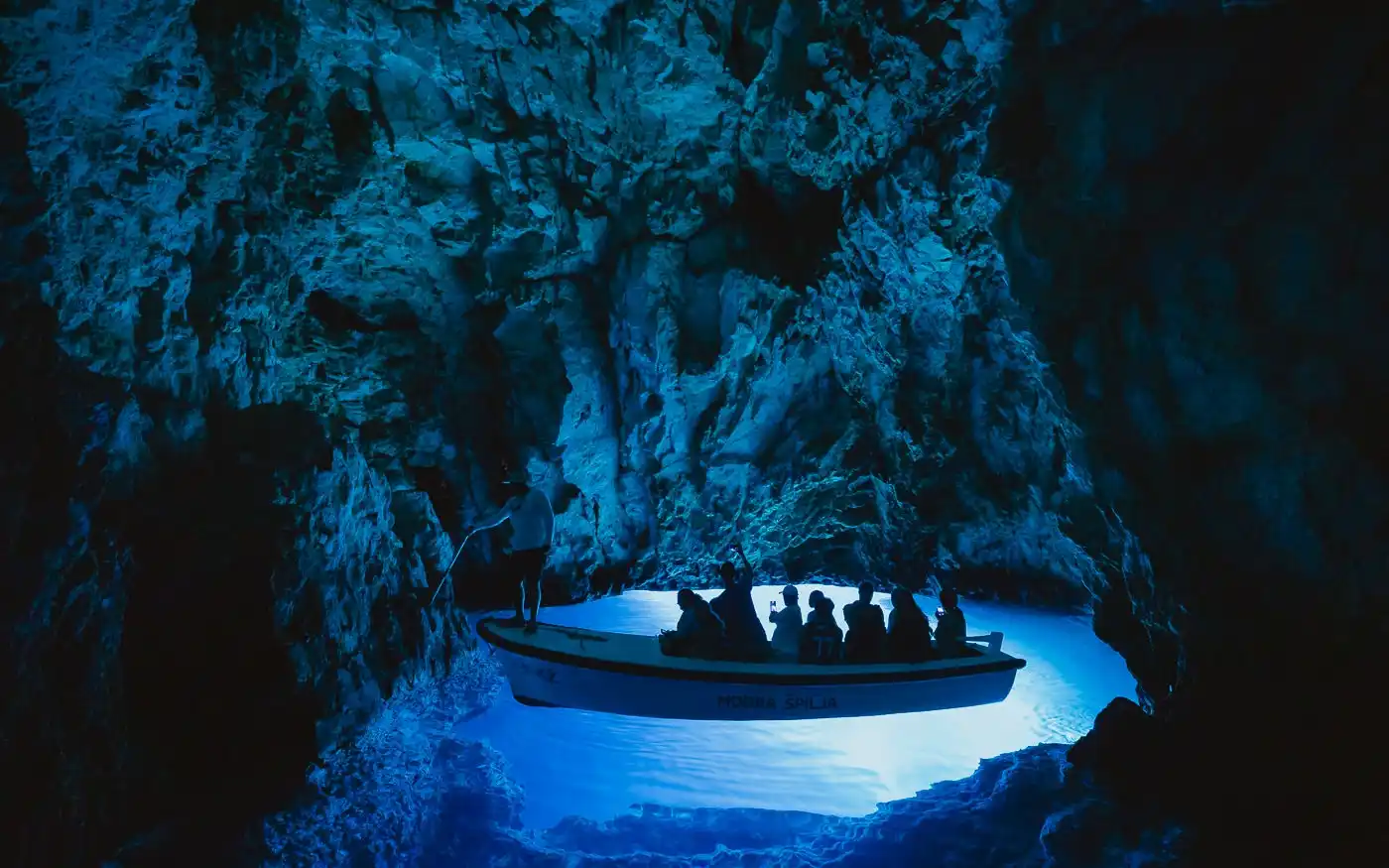 Recorrido en barco para grupos pequeños por la cueva Azul desde Dubrovnik