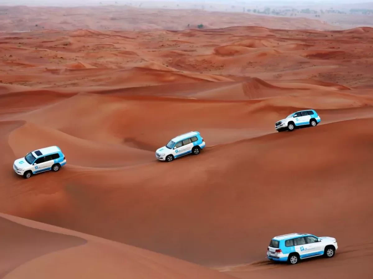 Safari por el desierto de las dunas rojas de Dubái